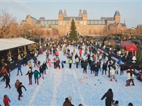 IJsbaan op Museumplein in 